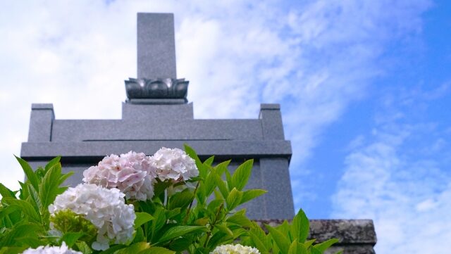 墓石は再利用できない？理由と処分方法｜墓じまい・建て替え前に