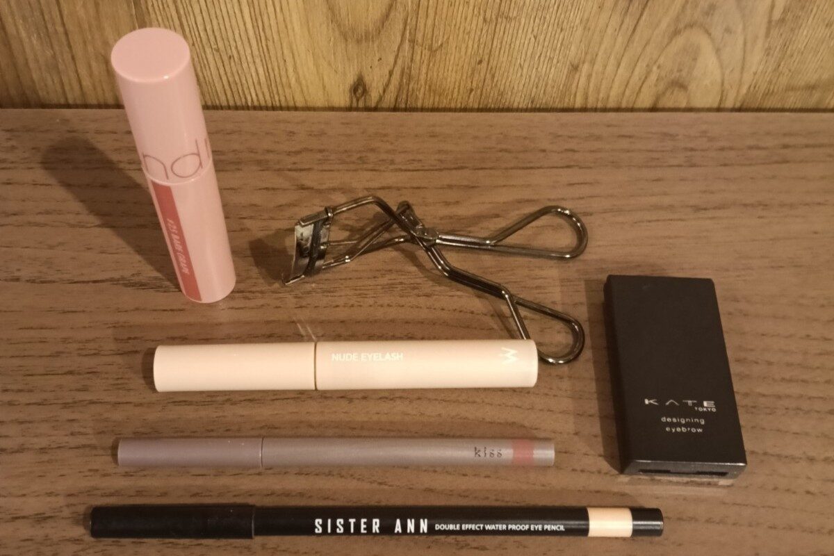 葬儀ですっぴんはNG😥!?女性の化粧マナーについて調査💄画像①